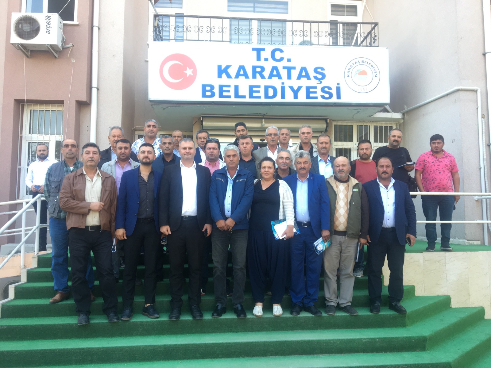 Karataş Belediye Başkanı Necip Topuz’a Muhtarlardan tam destek. 