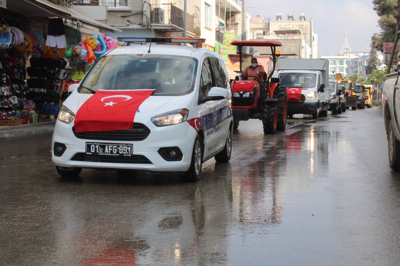 Karataş Belediyesi Yeni Araçlarını Tanıttı. 